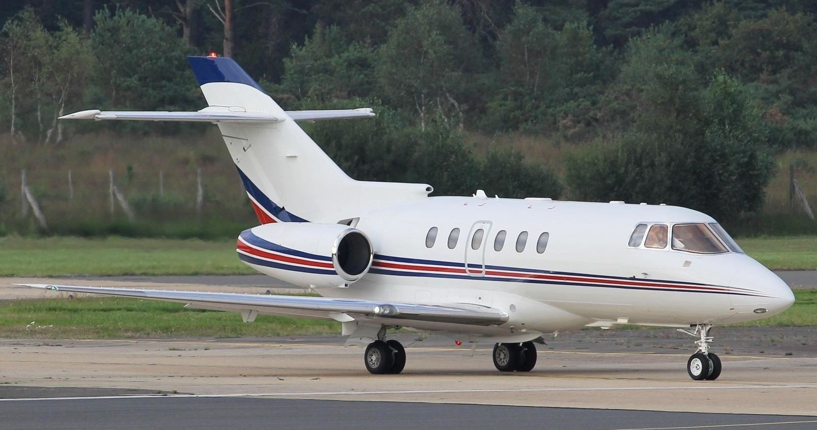 Hawker 750