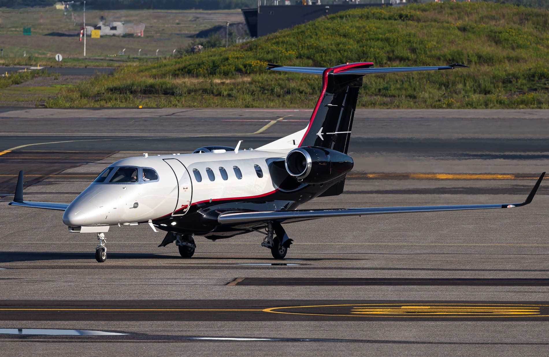 Phenom 300