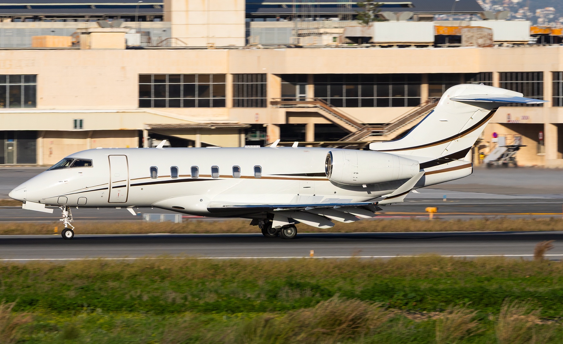 Challenger 350