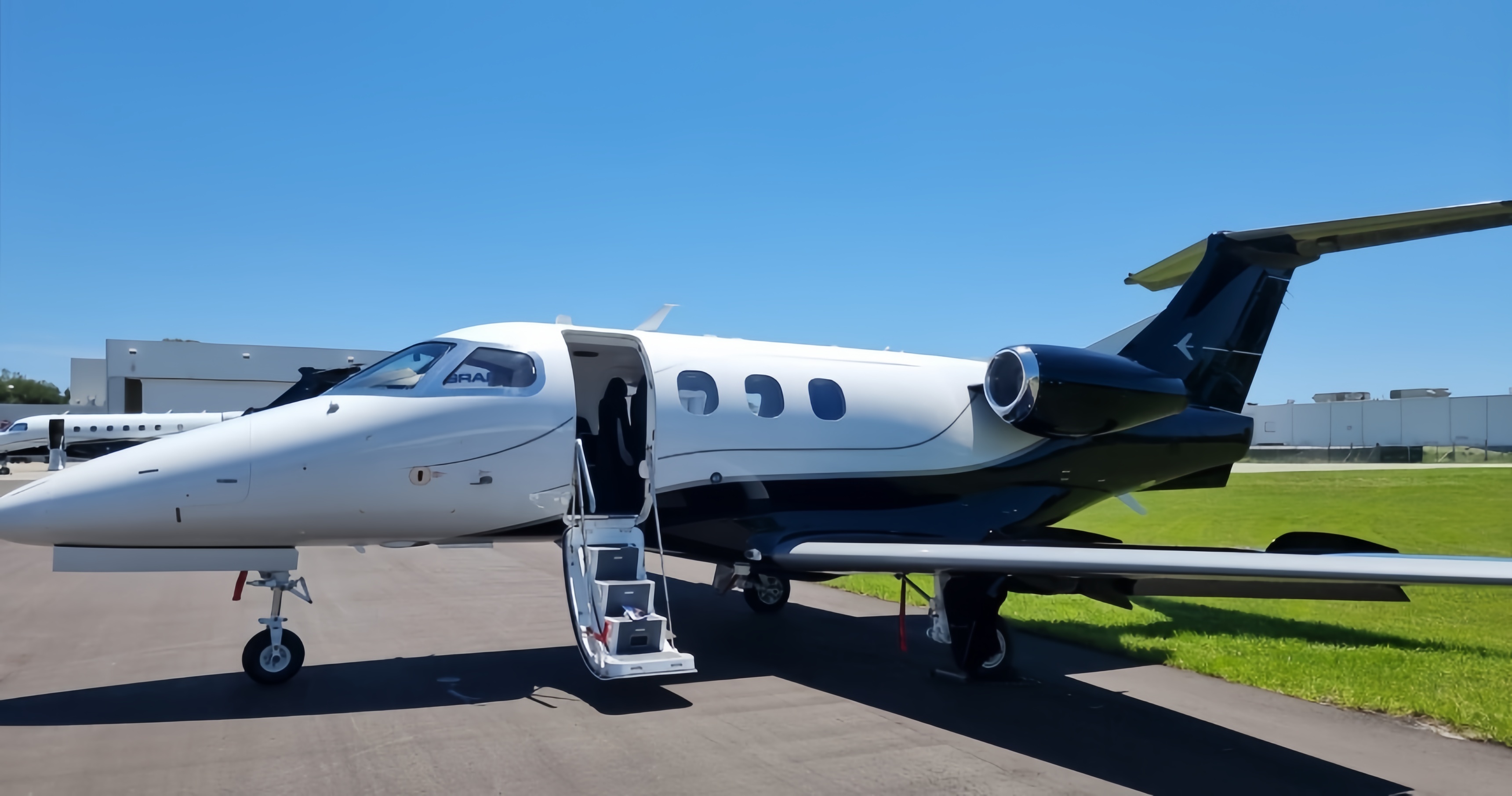 Phenom 100