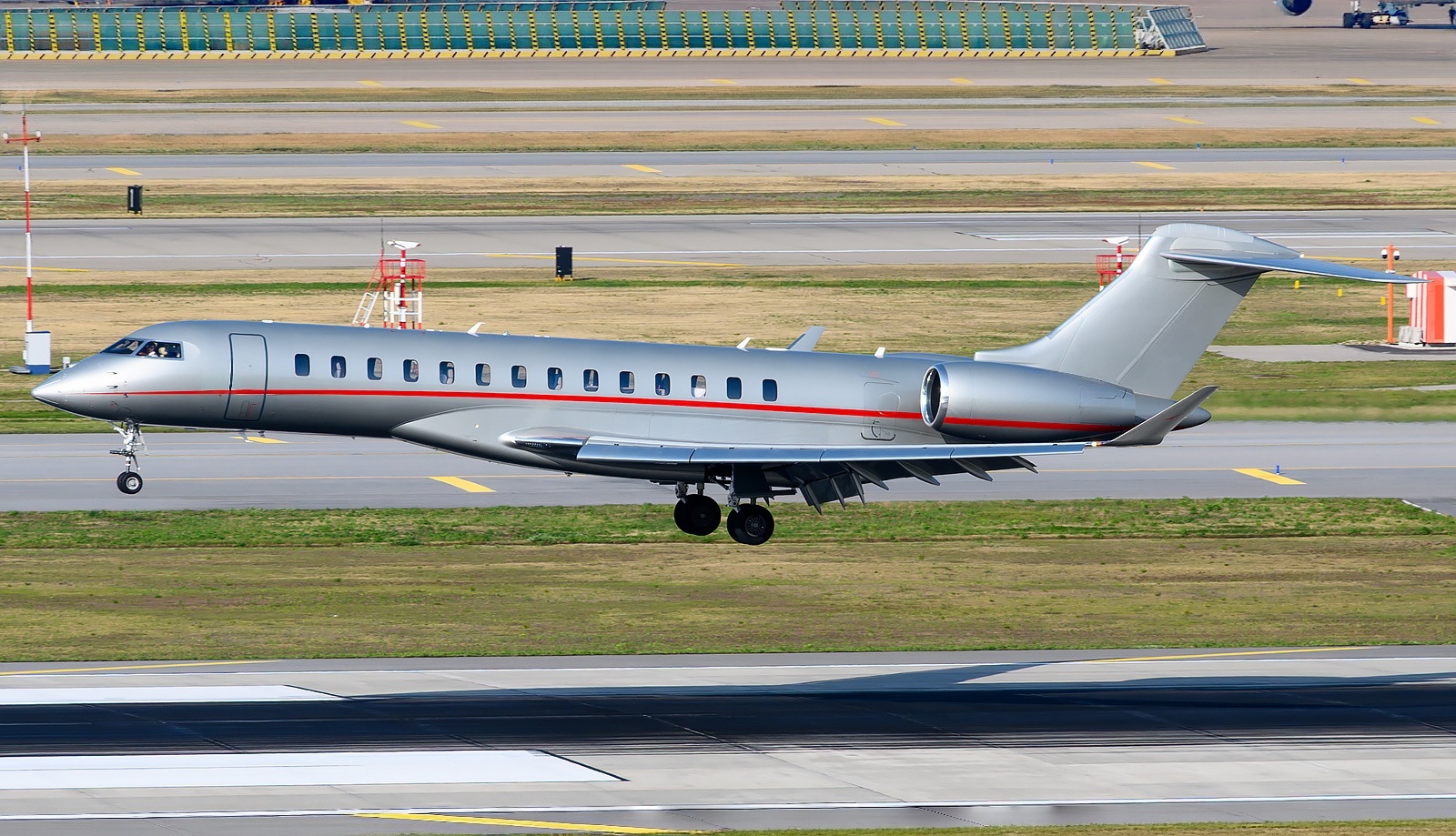 Global 8000